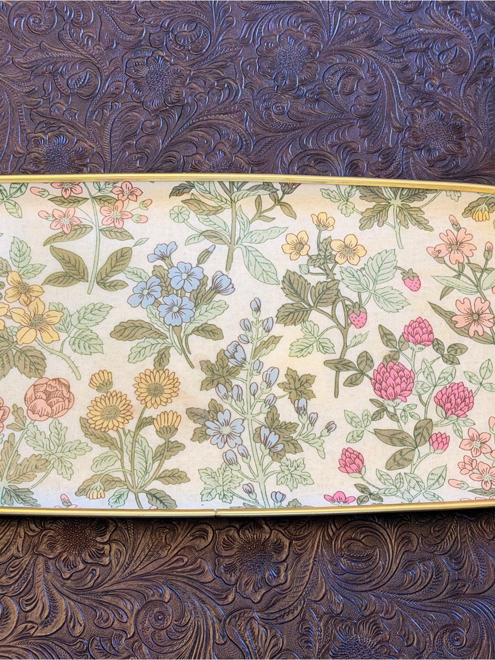 Vintage Keswick tray. Floral Pattern Rectangular Tray with Gold Trim. Fiberglass